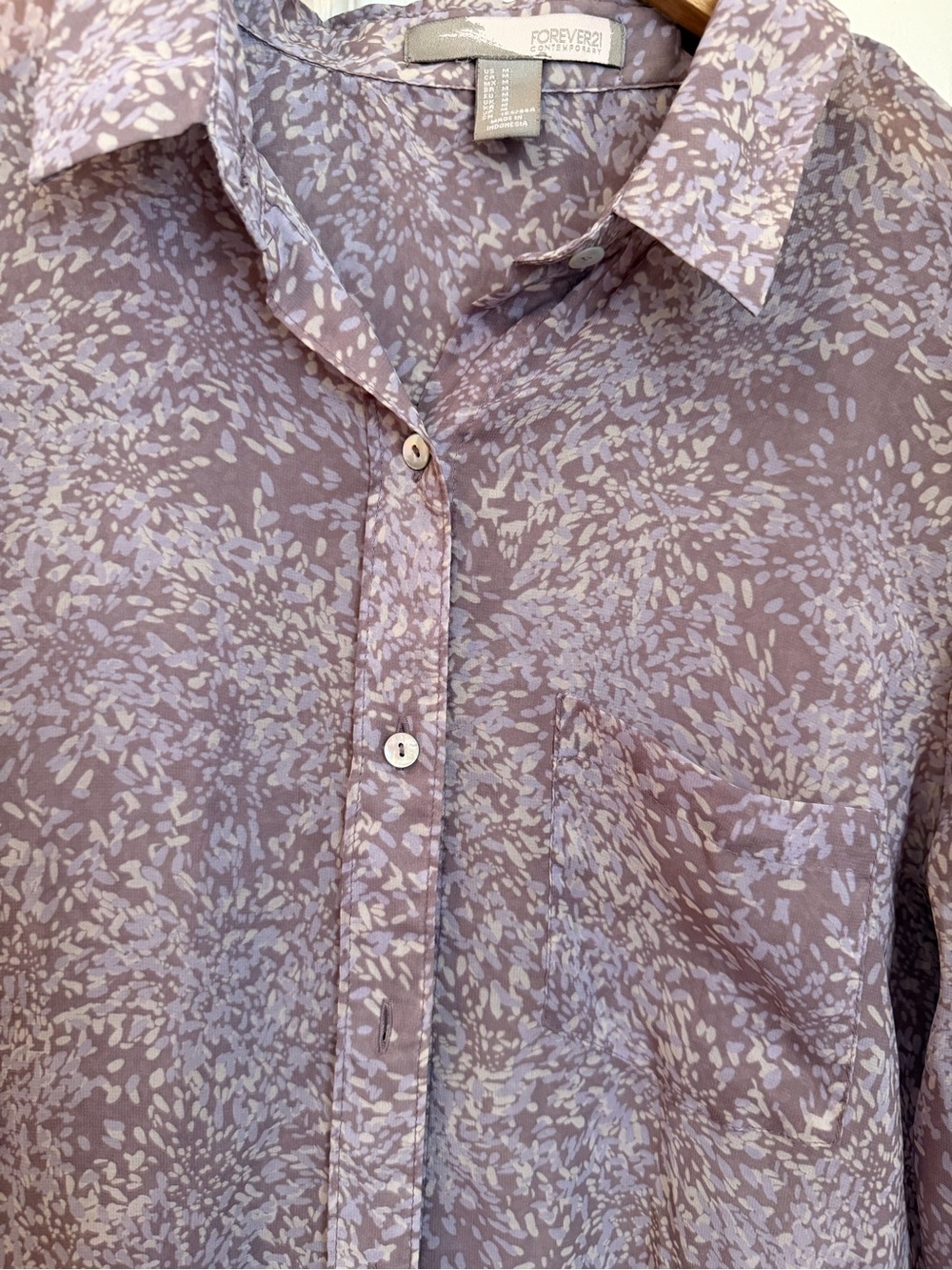 Forever 21 Contemporary Purple Floral
Blouse Size M, EUC